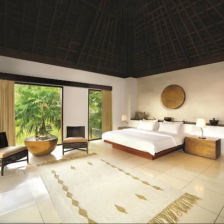 Qunci Villas Resort Mangsit Exterior photo